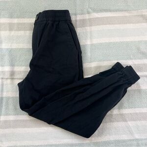 Massimo Dutti black jogger style plants